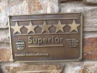 Das 5 Sterne-Superior Schild im InterContinental Berchtesgaden (ab dem 01.05.15 das Kempinski Hotel Berchtesgaden) Bildquelle: Sascha Brenning - Hotelier.de