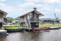 Landal Wasserpark Sneekermeer - neue Ferienhäuser mit eigenem Anlegesteg; Bildquelle noble kommunikation