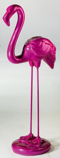   Der Flamingo ist ein großer, meist in rosa vorkommender Vogel. Der lange Hals soll ein Symbol der Macht sein; Bildquelle www.dekowoerner.de 
