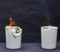 Automatisches ersticken eines Brandes in einem Sicherheits-Papierkorb