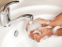 Essity veröffentlicht rechtzeitig zu diesem Thementag neue Fakten rund um das Thema Händehygiene. / Bildquelle: Beide Tork