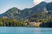 AMERON Neuschwanstein Sommer Außenaufnahme / Bildquelle: Michael Helmer AMERON Neuschwanstein Alpsee Resort & Spa