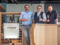 V.l.n.r: Christian Ress, Gründer des wineBANK Netzwerks, Sven Wiezorek und Christian Gehrke / Bildquelle: Sylt Connected