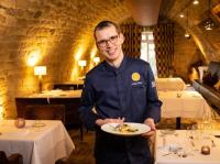 Philipp Helzle (39), Küchenchef des Restaurants 'Jungborn' im Bad Sobernheimer Hotel BollAnts Spa im Park, ist glücklich, dass seine Küche nun schon zum neunten Mal  mit einem Michelin-Stern ausgezeichnet wurde. / Bildquelle: BollAnts Spa im Park