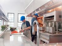 Mit dem Expertenservice Tork WorkflowTM für Restaurants unterstützt Tork Gastronomiebetriebe dabei, das Erlebnis für Gäste und Personal zu verbessern, die betriebliche Effizienz zu maximieren und ein hygienisches und nachhaltiges Umfeld in Restaurants sicherzustellen. Copyright: Tork