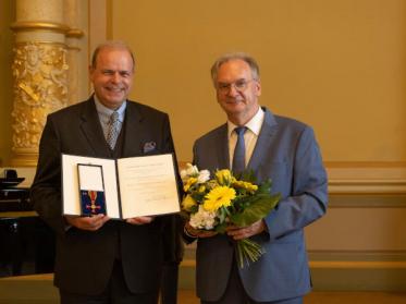 Dr. Clemens Ritter von Kempski mit Bundesverdienstkreuz geehrt